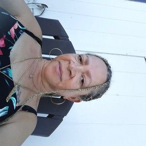 Meet your Posher, Fay